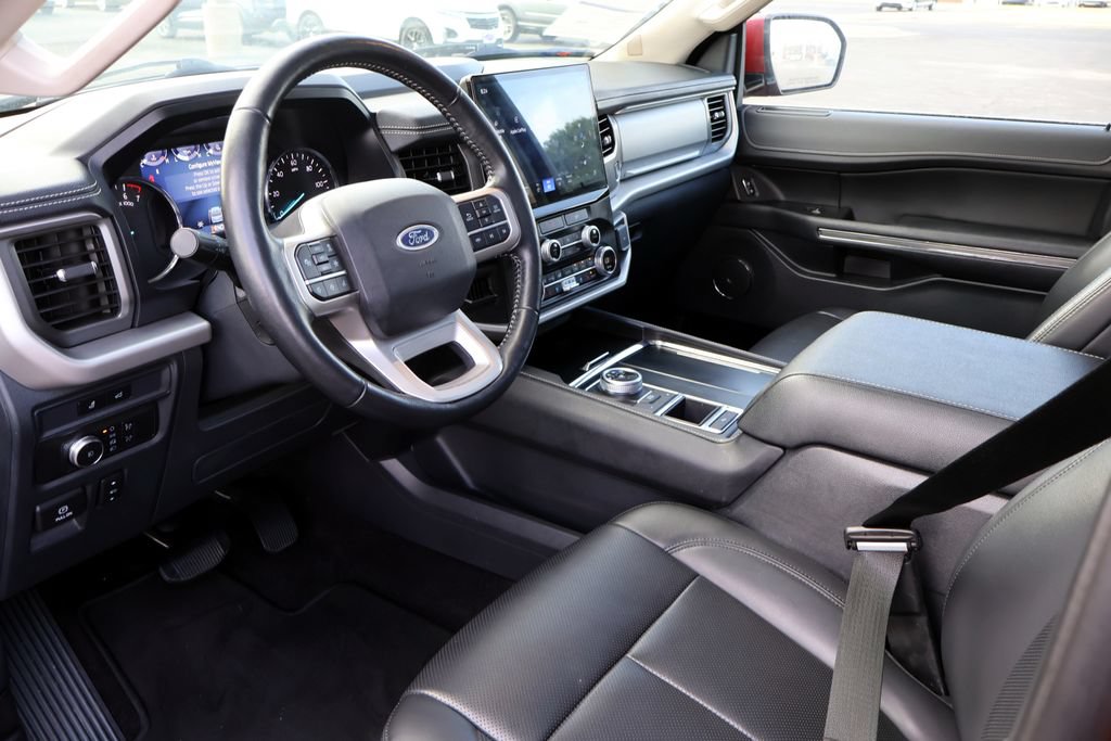 Certified 2022 Ford Expedition XLT RWD image 4