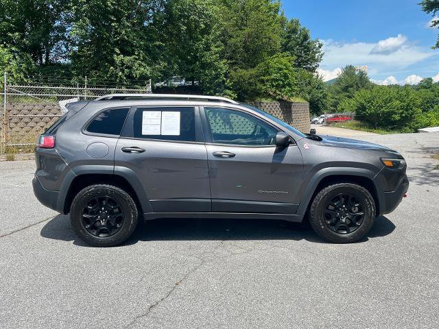 Used 2019 Jeep Cherokee Trailhawk w/ Comfort/Convenience Group AWD/4WD image 2