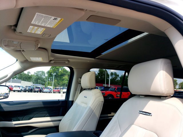 Certified 2022 Ford Expedition Max Platinum image 23