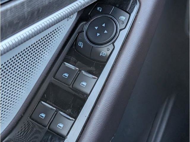 Certified 2025 Ford Explorer Platinum RWD image 13