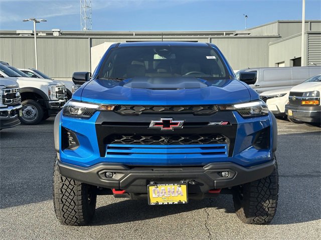 Used 2024 Chevrolet Colorado ZR2 w/ ZR2 Bison Edition image 9