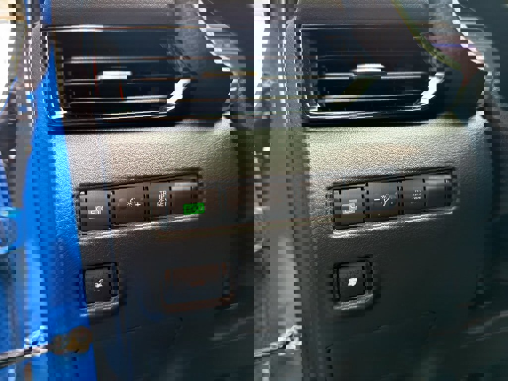 Used 2024 Nissan Sentra SV image 19