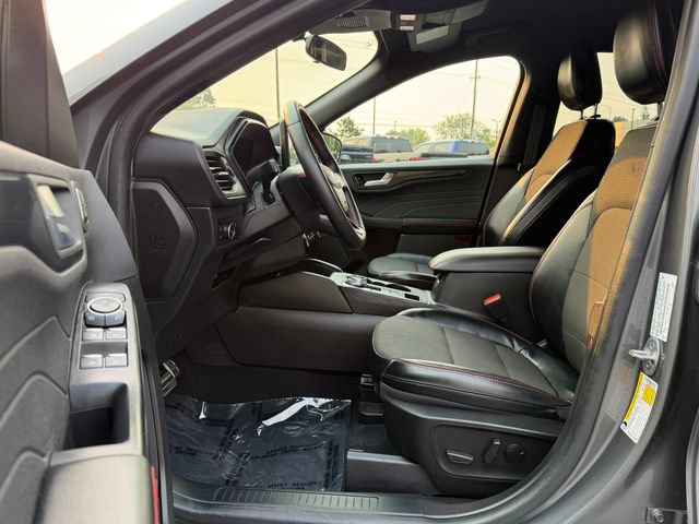 Certified 2023 Ford Escape ST-Line Select w/ Tech Pack #2 AWD/4WD image 16