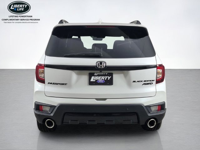 Used 2024 Honda Passport Black Edition image 4