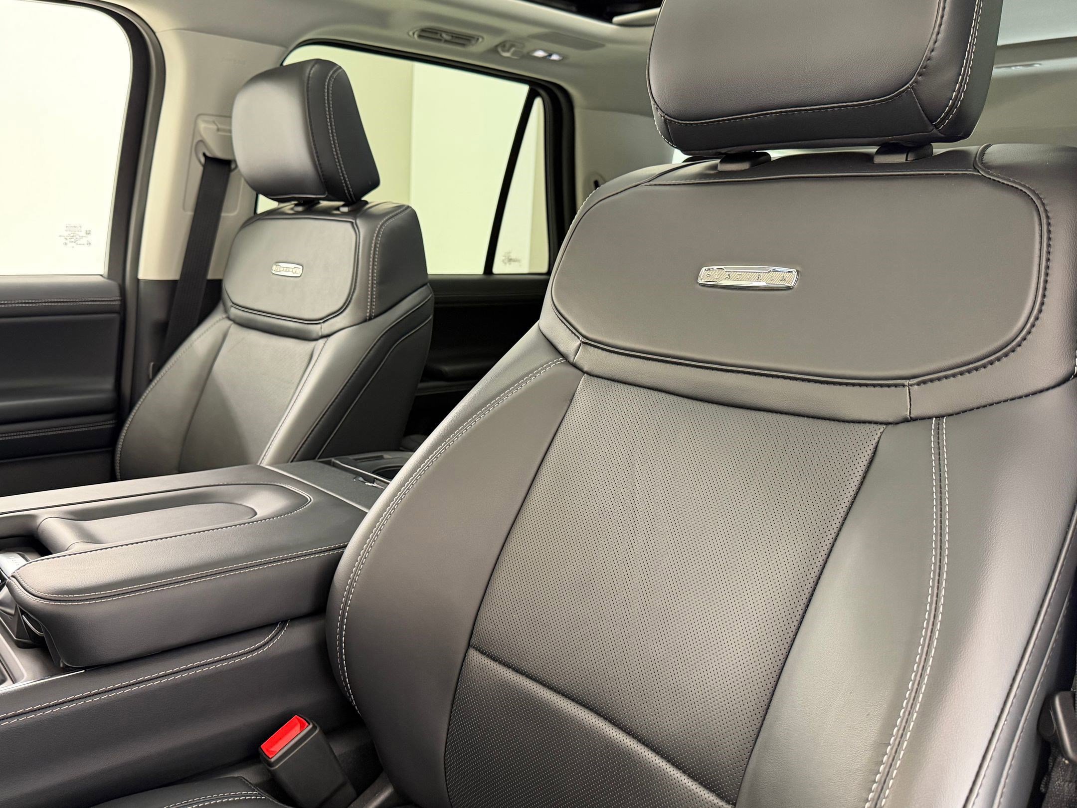 Certified 2025 Ford Expedition Platinum w/ Driver's Package image 23