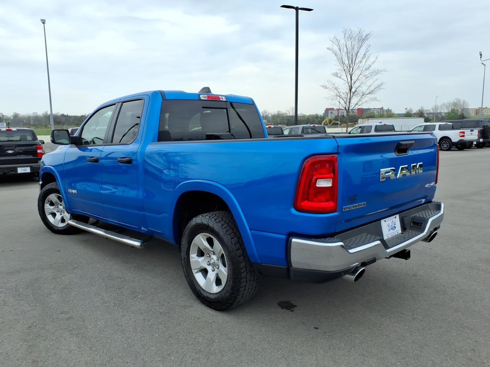 Used 2025 RAM 1500 Big Horn AWD/4WD image 3