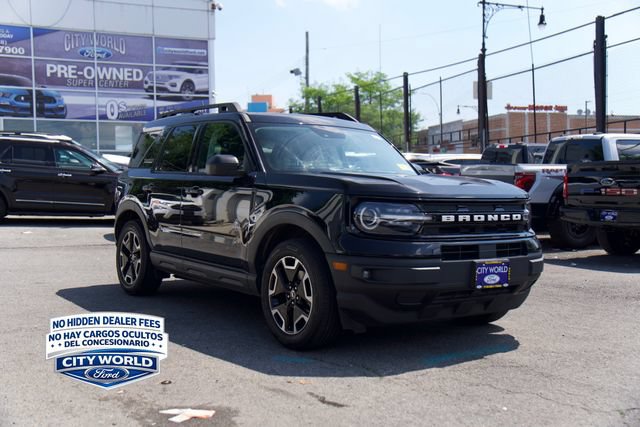 Certified 2022 Ford Bronco Sport Outer Banks w/ Tech Package AWD/4WD image 2