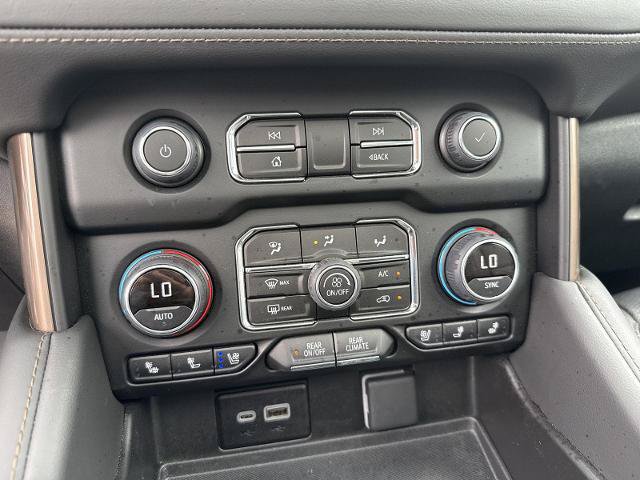 Used 2024 Chevrolet Tahoe High Country RWD image 11