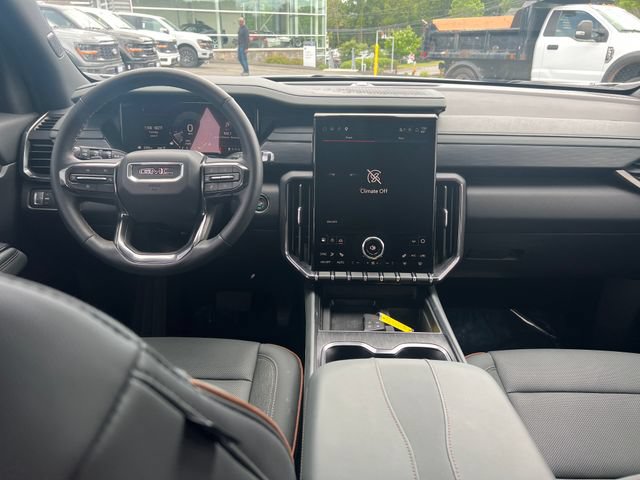 Used 2025 GMC Acadia AT4 AWD/4WD image 13