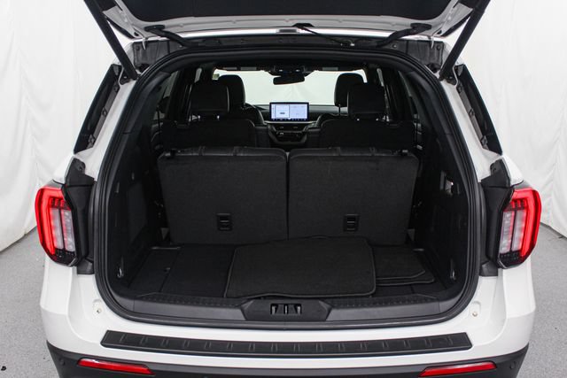 Certified 2025 Ford Explorer ST AWD/4WD image 7