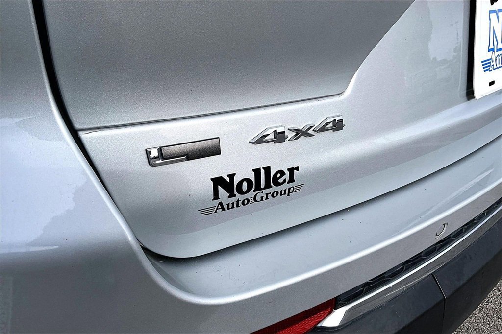 Used 2022 Jeep Grand Cherokee L Limited image 10