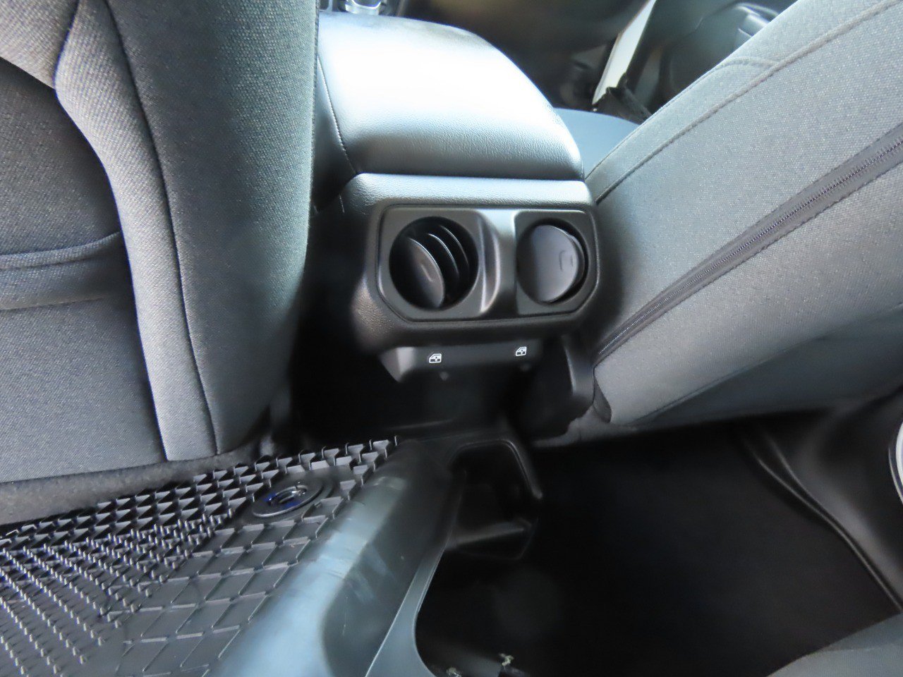 Used 2024 Jeep Gladiator Sport AWD/4WD image 21