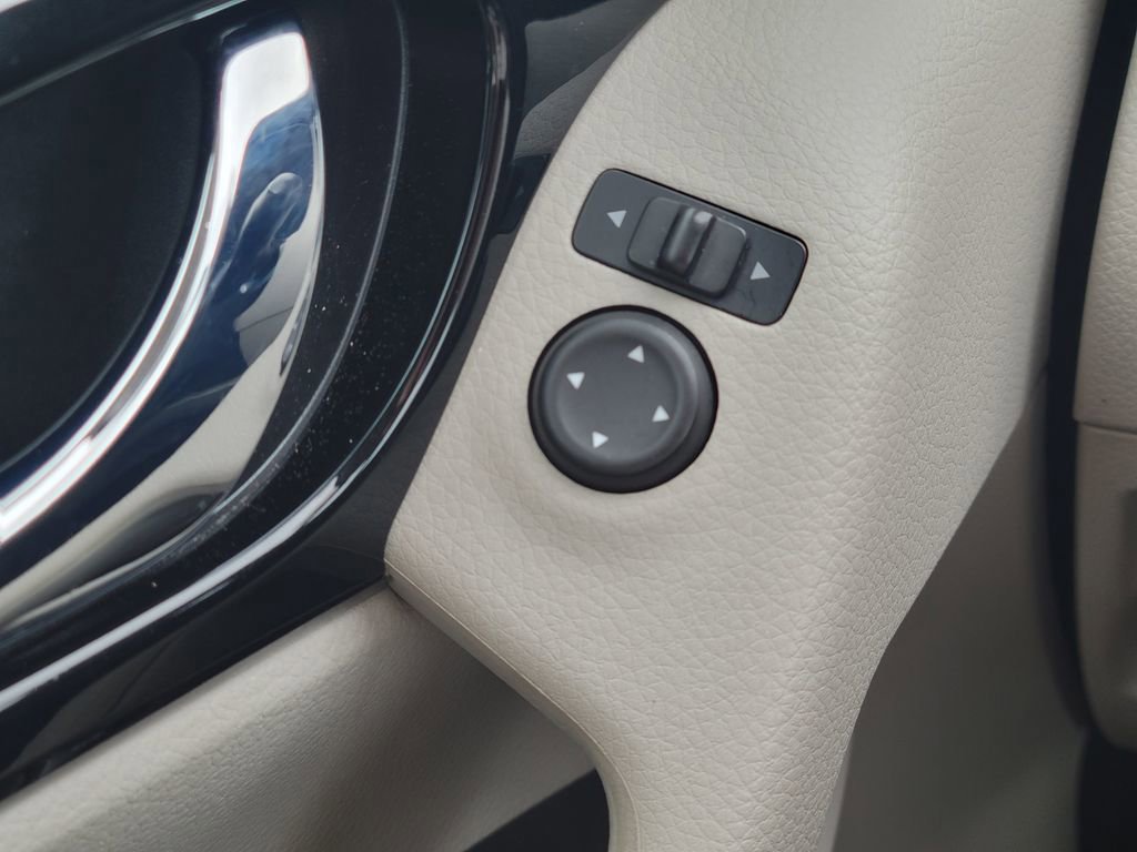 Used 2022 Nissan Rogue Sport SL image 25