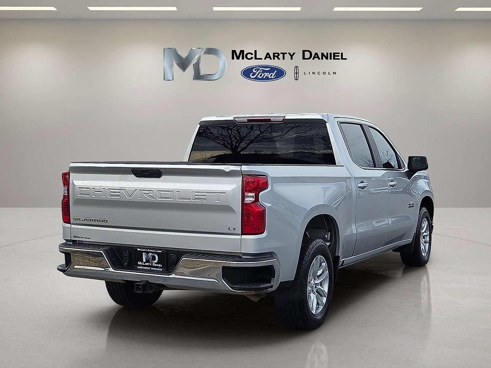 Used 2019 Chevrolet Silverado 1500 LT w/ Texas Edition image 5
