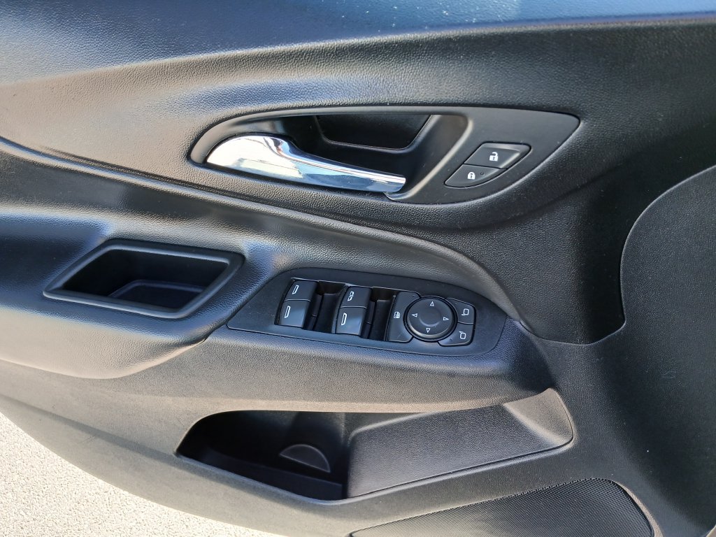 Used 2022 Chevrolet Equinox LT AWD/4WD image 10