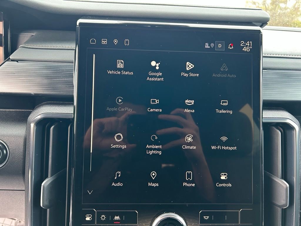 Used 2024 GMC Acadia AT4 w/ Luxury Package image 26