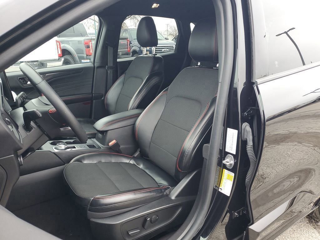 Certified 2023 Ford Escape ST-Line w/ Tech Pack #1 image 18