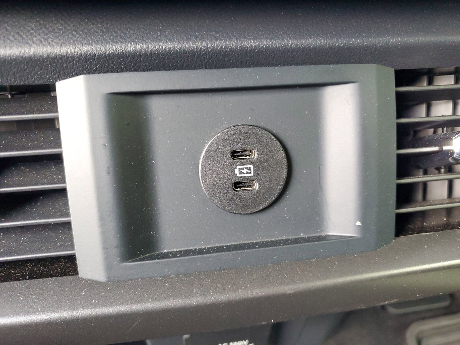 Certified 2025 Ford F150 Lariat w/ Equipment Group 501A Mid AWD/4WD image 11