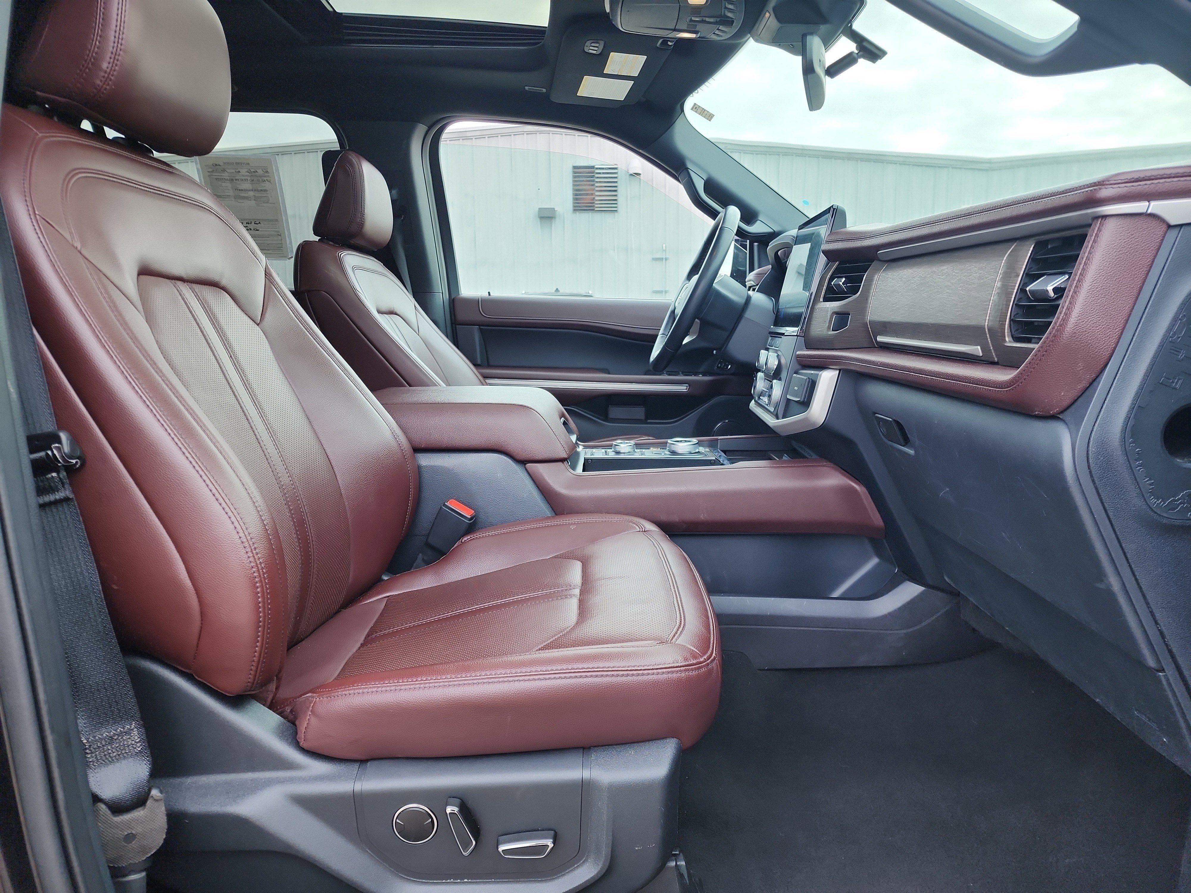 Certified 2023 Ford Expedition Limited image 17