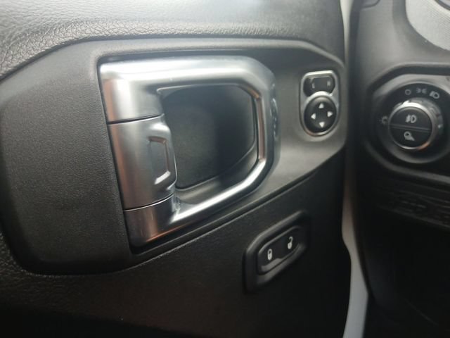 Used 2025 Jeep Gladiator Sport AWD/4WD image 8