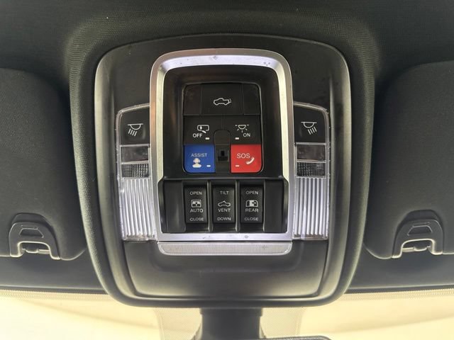 Used 2022 RAM 3500 Laramie AWD/4WD image 13