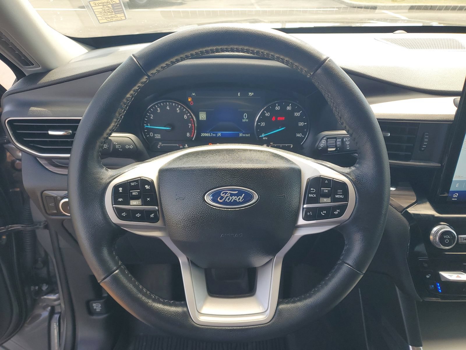 Certified 2023 Ford Explorer Limited w/ Limited Technology Package AWD/4WD image 21