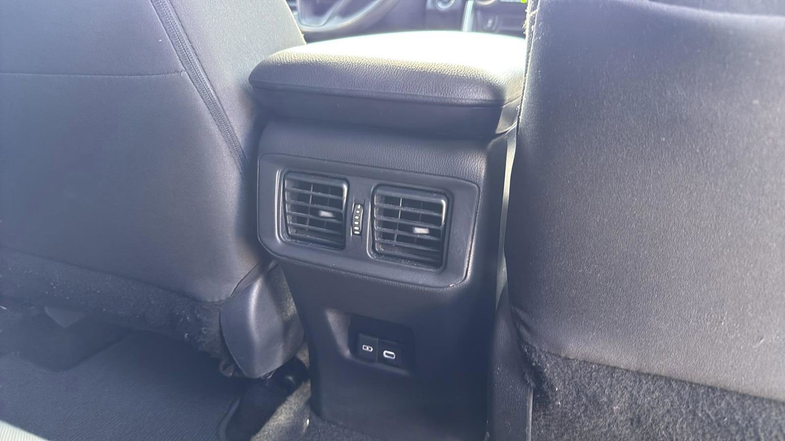 Used 2025 Toyota RAV4 XLE w/ Convenience Package image 28