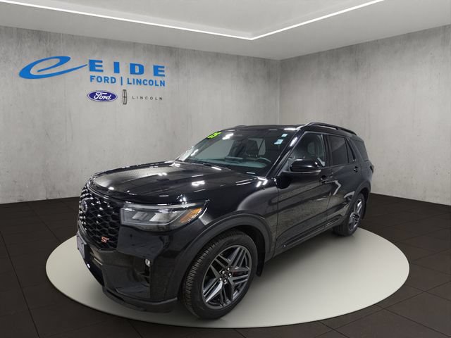Certified 2025 Ford Explorer ST AWD/4WD image 5
