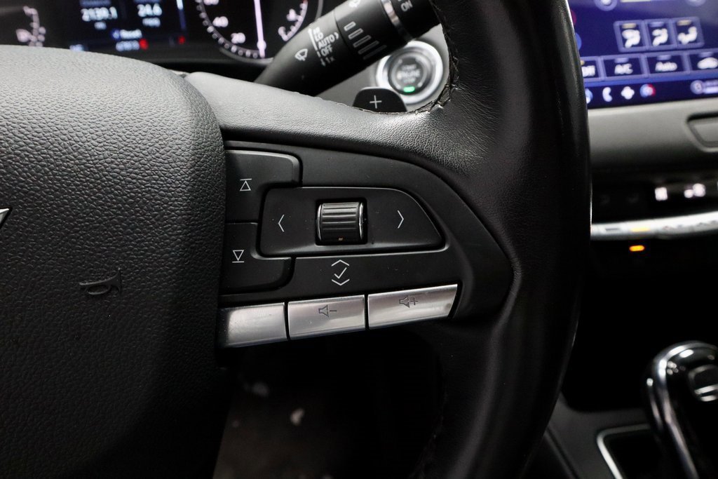 Used 2023 Cadillac XT4 Premium Luxury image 29