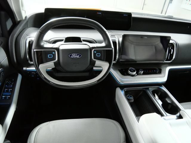 Certified 2025 Ford Expedition Max Platinum w/ Driver's Package AWD/4WD image 2