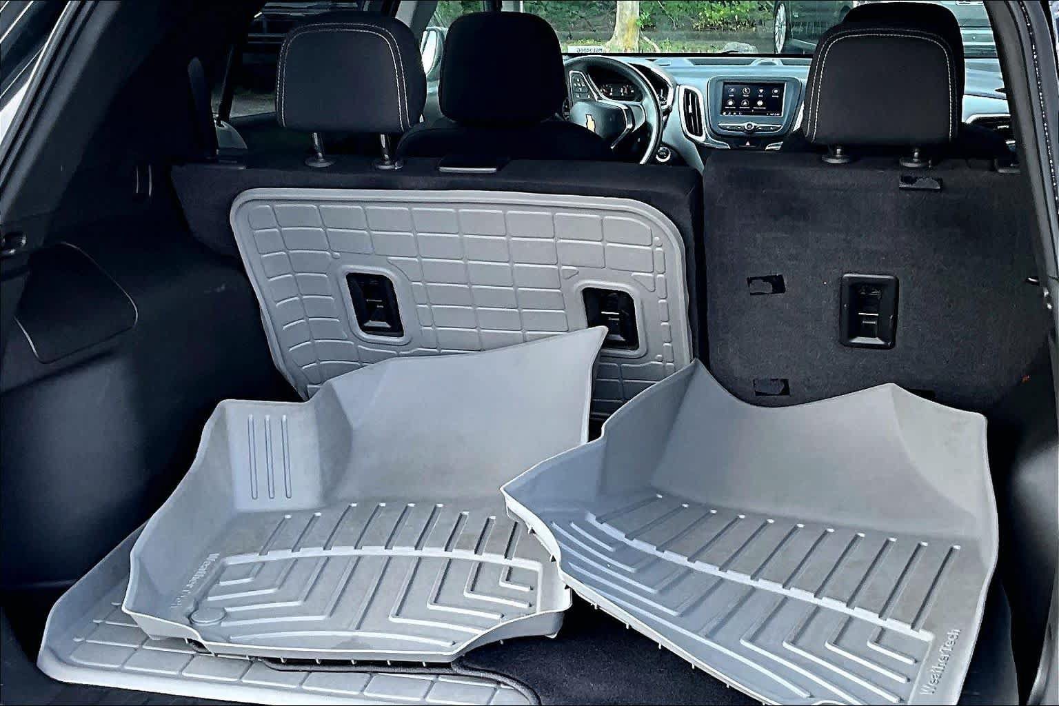 Used 2021 Chevrolet Equinox LS w/ LS Convenience Package FWD image 32