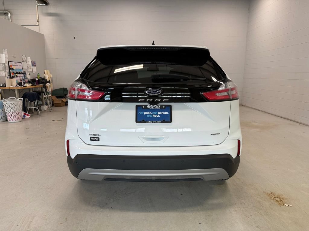 Certified 2024 Ford Edge SEL w/ Convenience Package AWD/4WD image 6