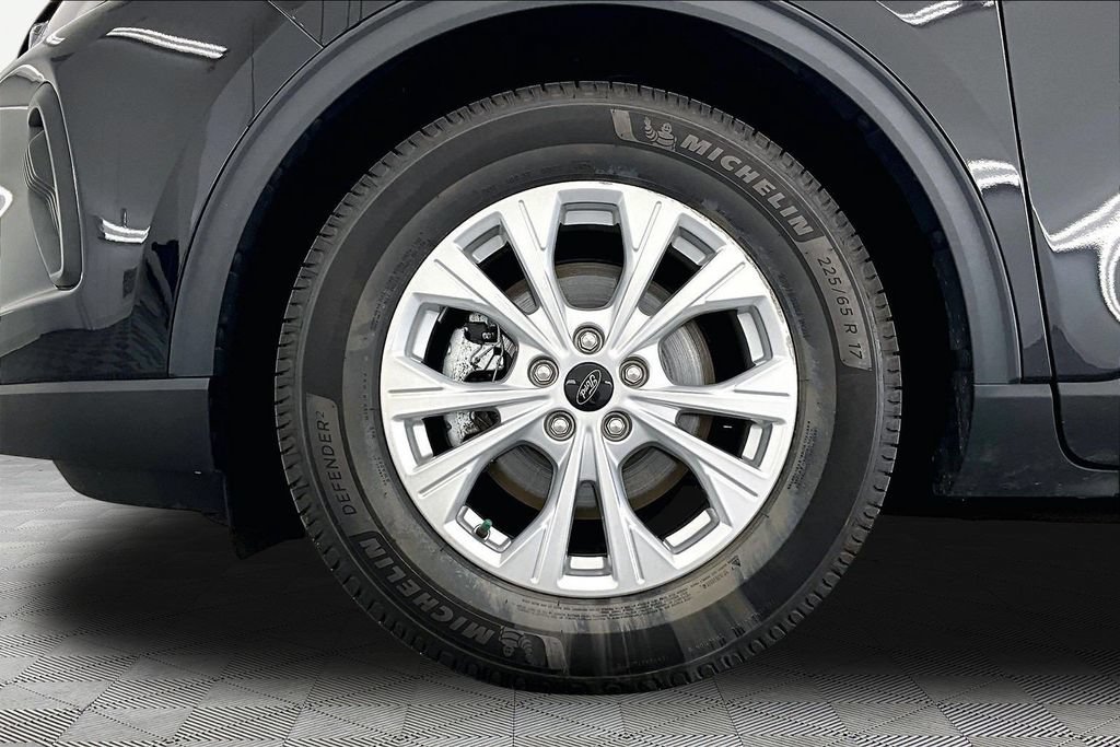 Certified 2024 Ford Escape Active w/ Cold Weather Package FWD image 9