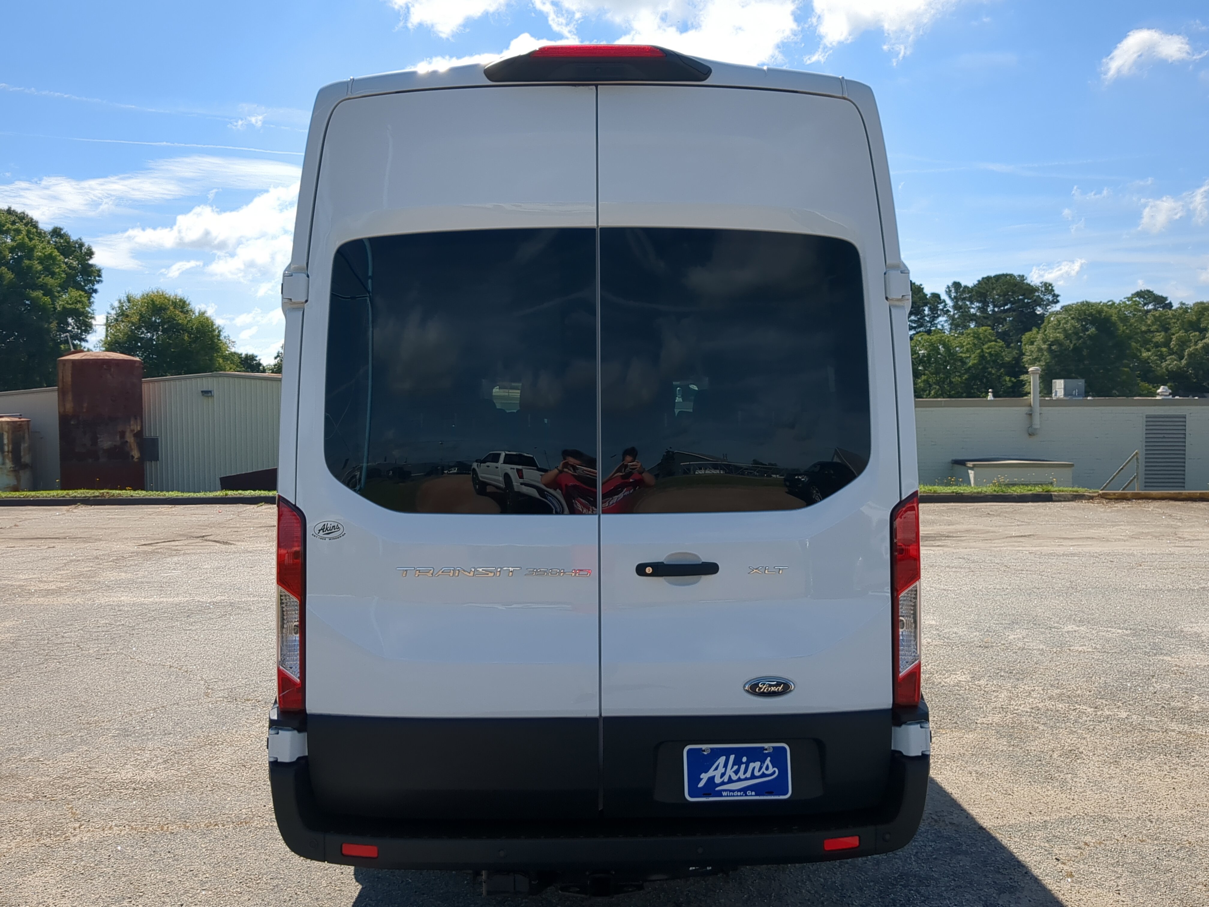 Certified 2025 Ford Transit 350 XLT RWD image 4