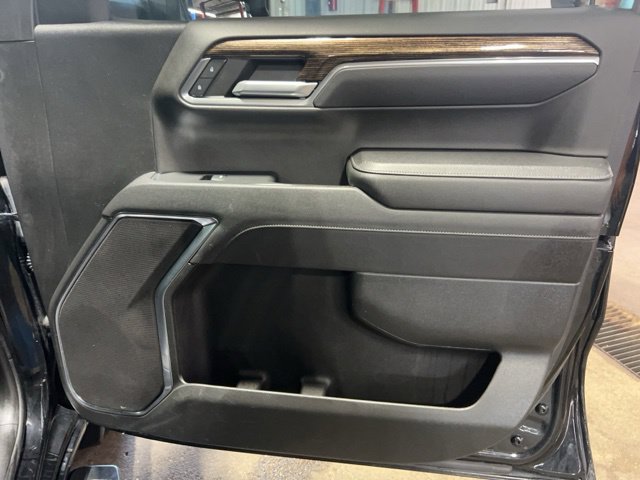 Used 2022 GMC Sierra 1500 Elevation w/ LPO, Elevation Black Package AWD/4WD image 25