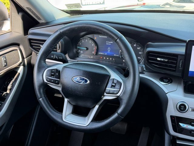 Certified 2024 Ford Explorer XLT AWD/4WD image 17