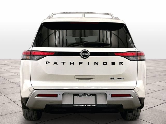 Used 2023 Nissan Pathfinder SL w/ Black Appearance Package AWD/4WD image 4