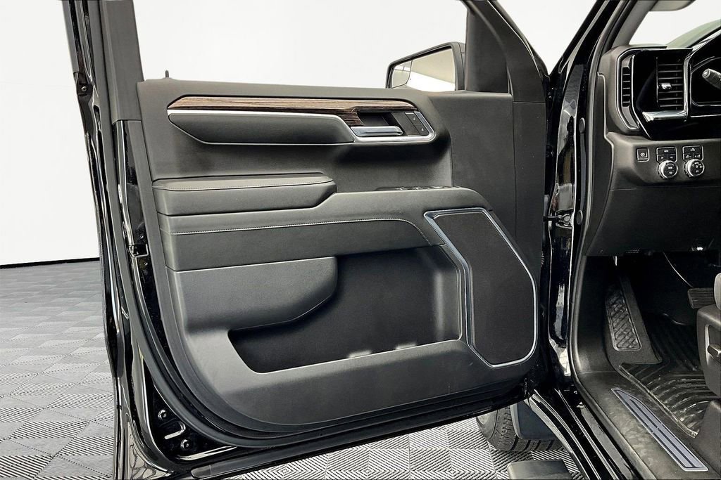 Used 2024 GMC Sierra 1500 Elevation image 24