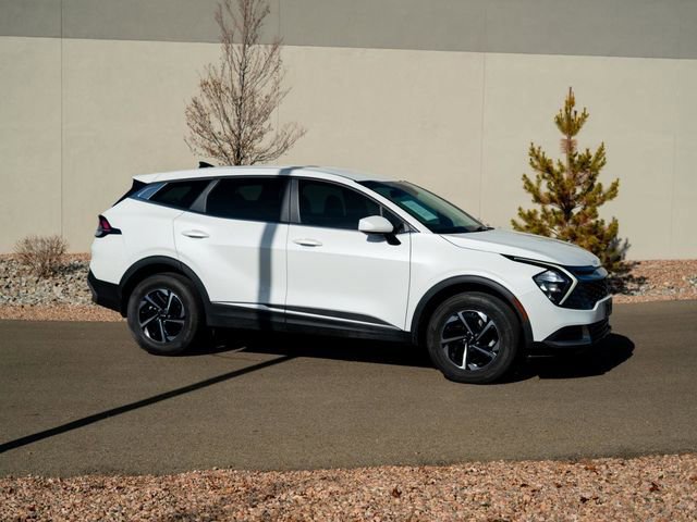 Used 2023 Kia Sportage LX image 9