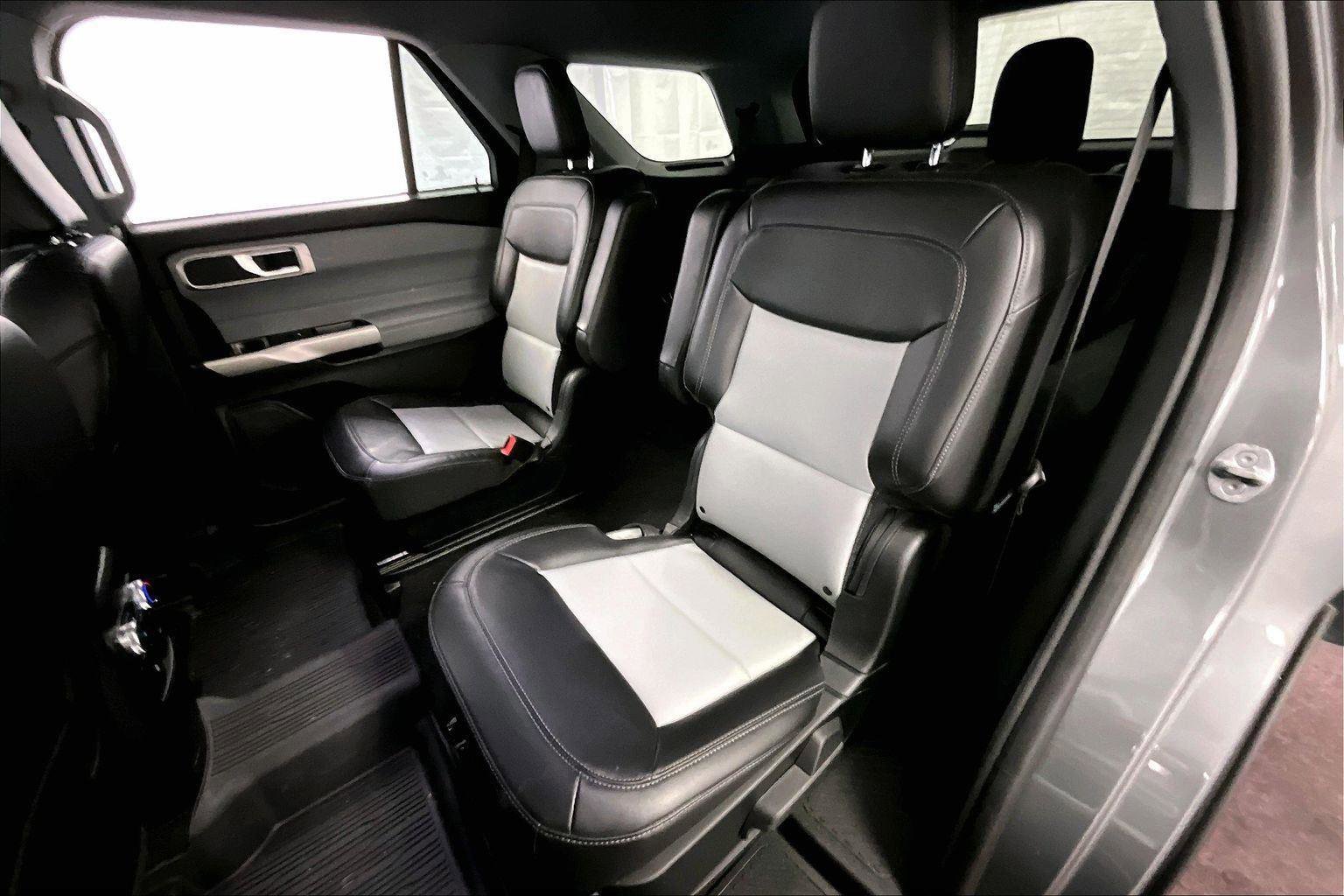 Certified 2022 Ford Explorer XLT w/ Equipment Group 202A image 25