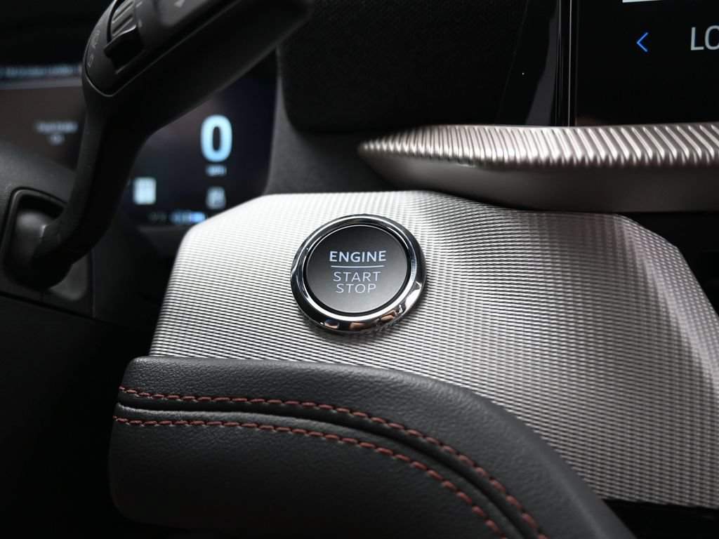 Certified 2025 Ford Explorer Active RWD image 14