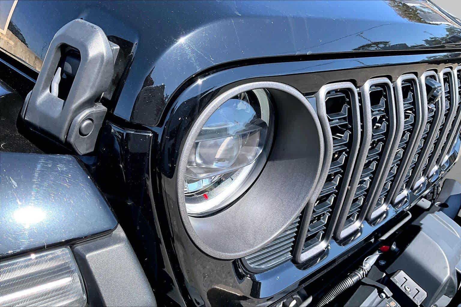 Used 2024 Jeep Wrangler Unlimited Rubicon 392 AWD/4WD image 26