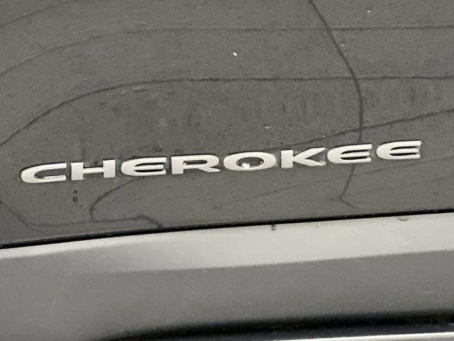 Used 2021 Jeep Cherokee Trailhawk w/ Trailer Tow Group AWD/4WD image 6