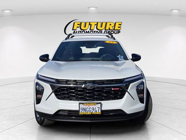 Used 2025 Chevrolet Trax RS w/ Driver Confidence Package image 5