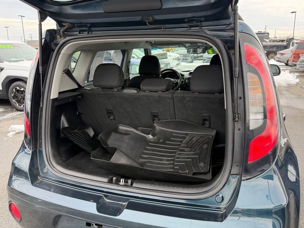 Used 2017 Kia Soul + image 20