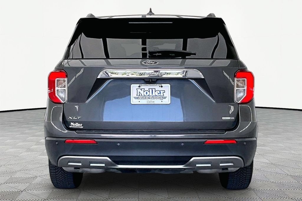 Certified 2020 Ford Explorer XLT w/ Equipment Group 202A AWD/4WD image 4