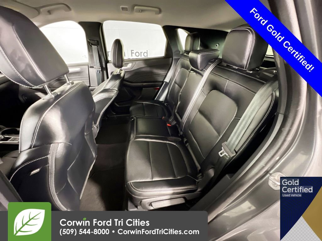 Certified 2025 Ford Escape Platinum AWD/4WD image 28