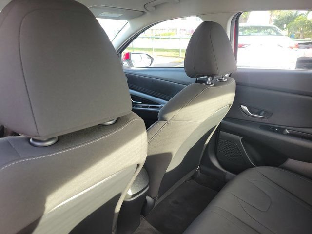 Used 2021 Hyundai Elantra SEL FWD image 10