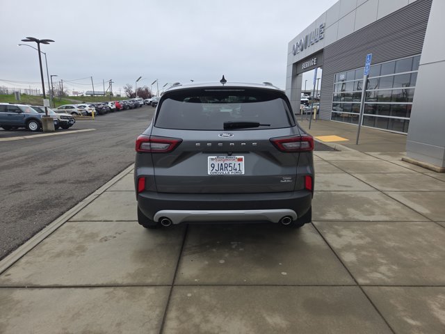 Certified 2023 Ford Escape SE image 4