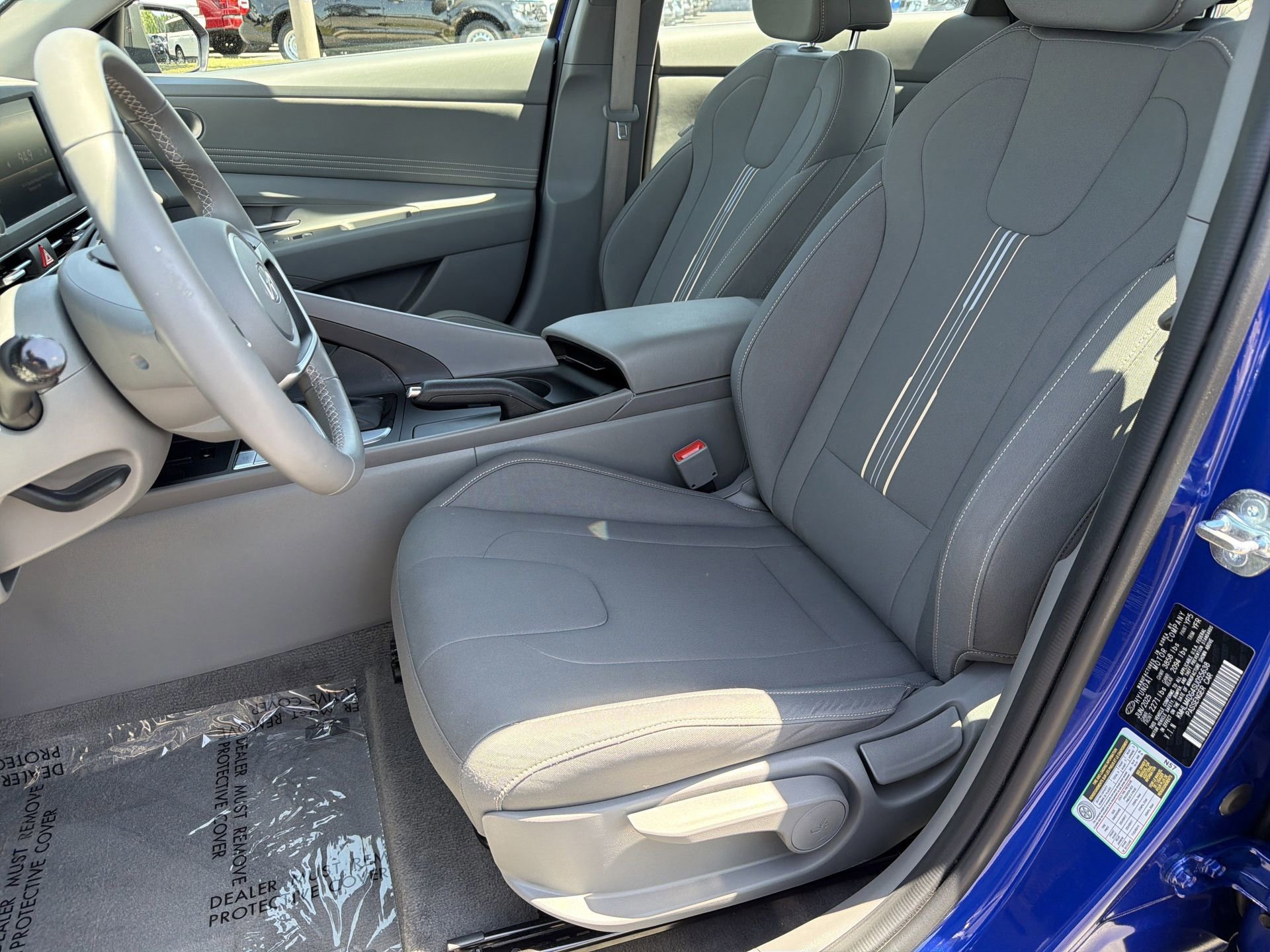 Used 2025 Hyundai Elantra Sport image 27